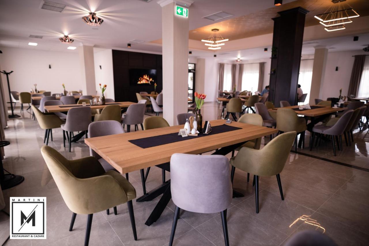 Martini Restaurant & Cazare Sebeshely Kültér fotó