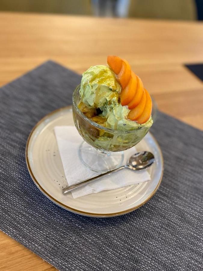 Martini Restaurant & Cazare Sebeshely Kültér fotó